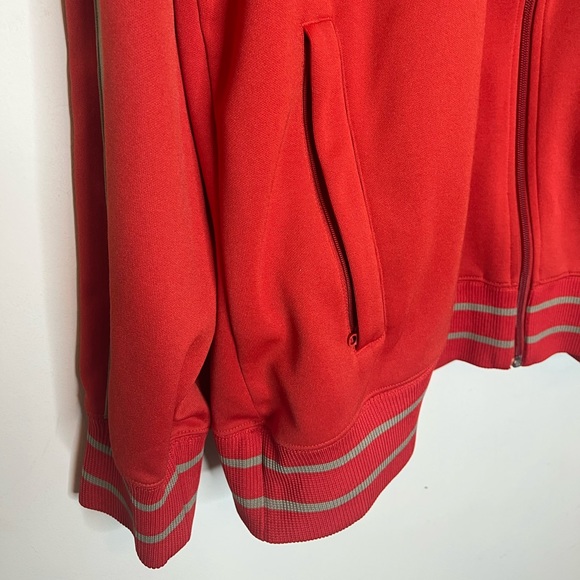 The Northface track jacket. Red with gold strip. Size XXL - Picture 5 of 6